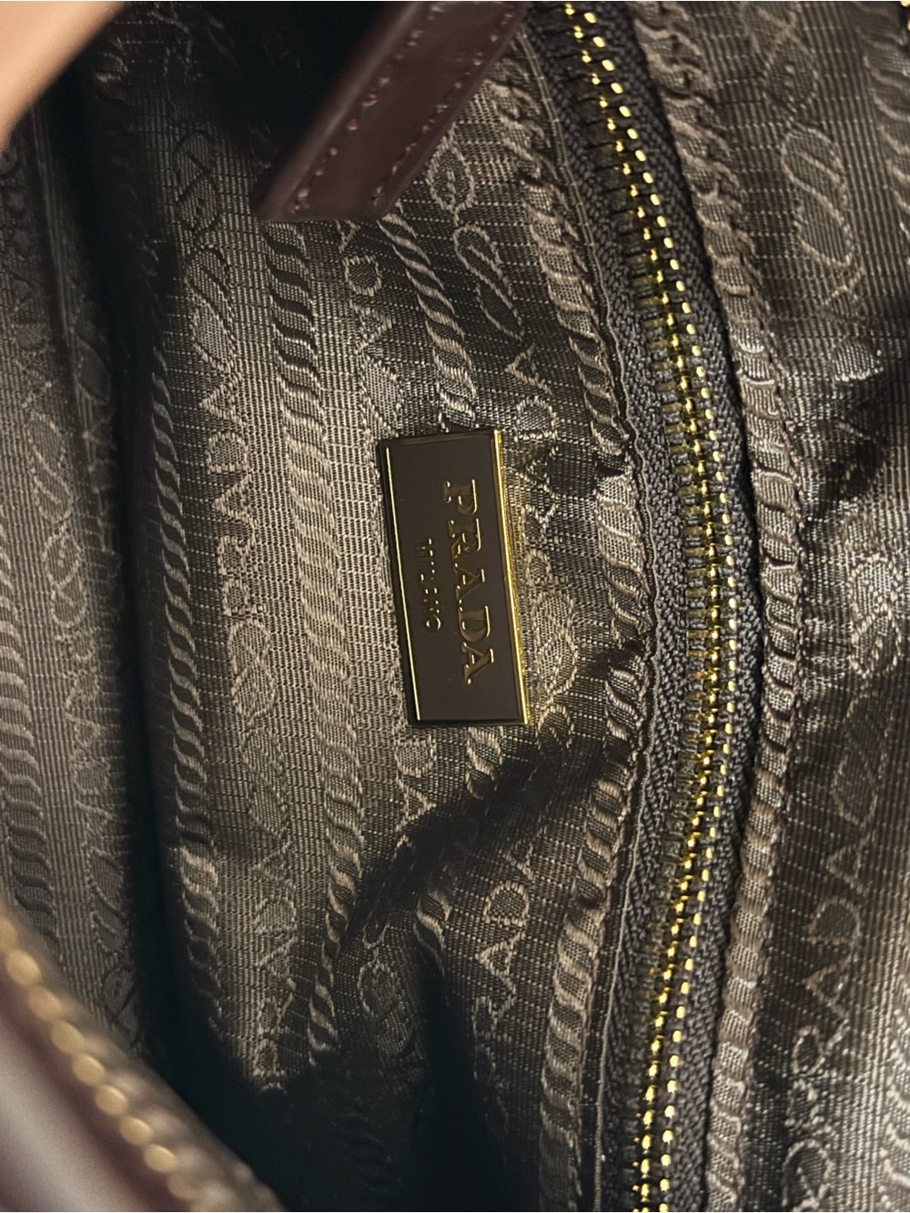 Prada Wine Red Patent Leather Shoulder Bag with Gold Hardware - Picture 5 of 6